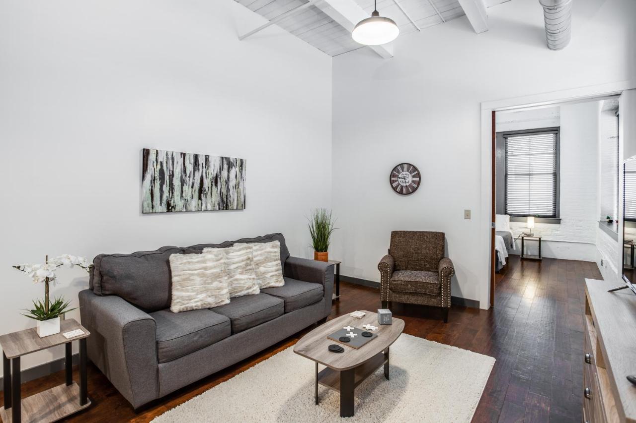 Ny Style Centric Loft With King Bed By Park Ave Apartman Rochester Kültér fotó
