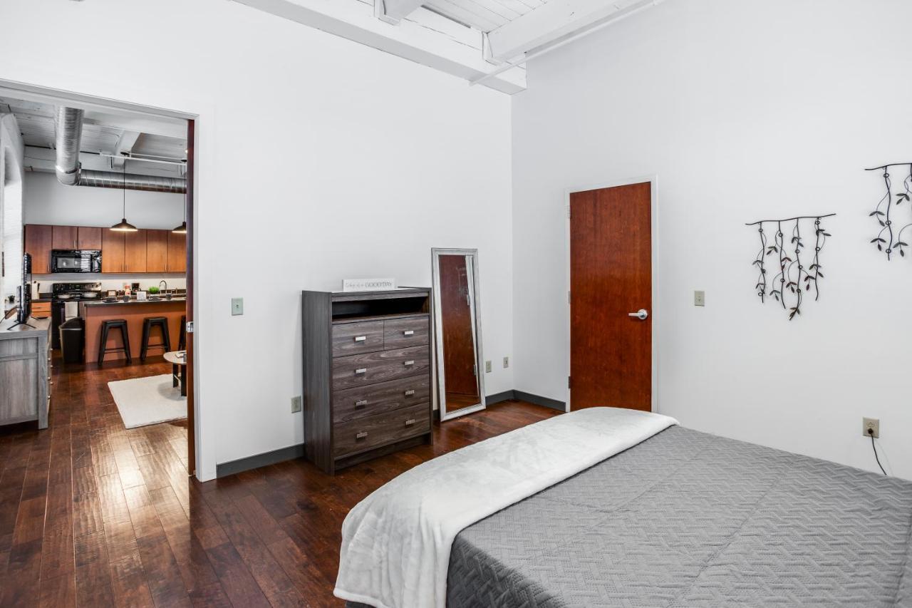 Ny Style Centric Loft With King Bed By Park Ave Apartman Rochester Kültér fotó