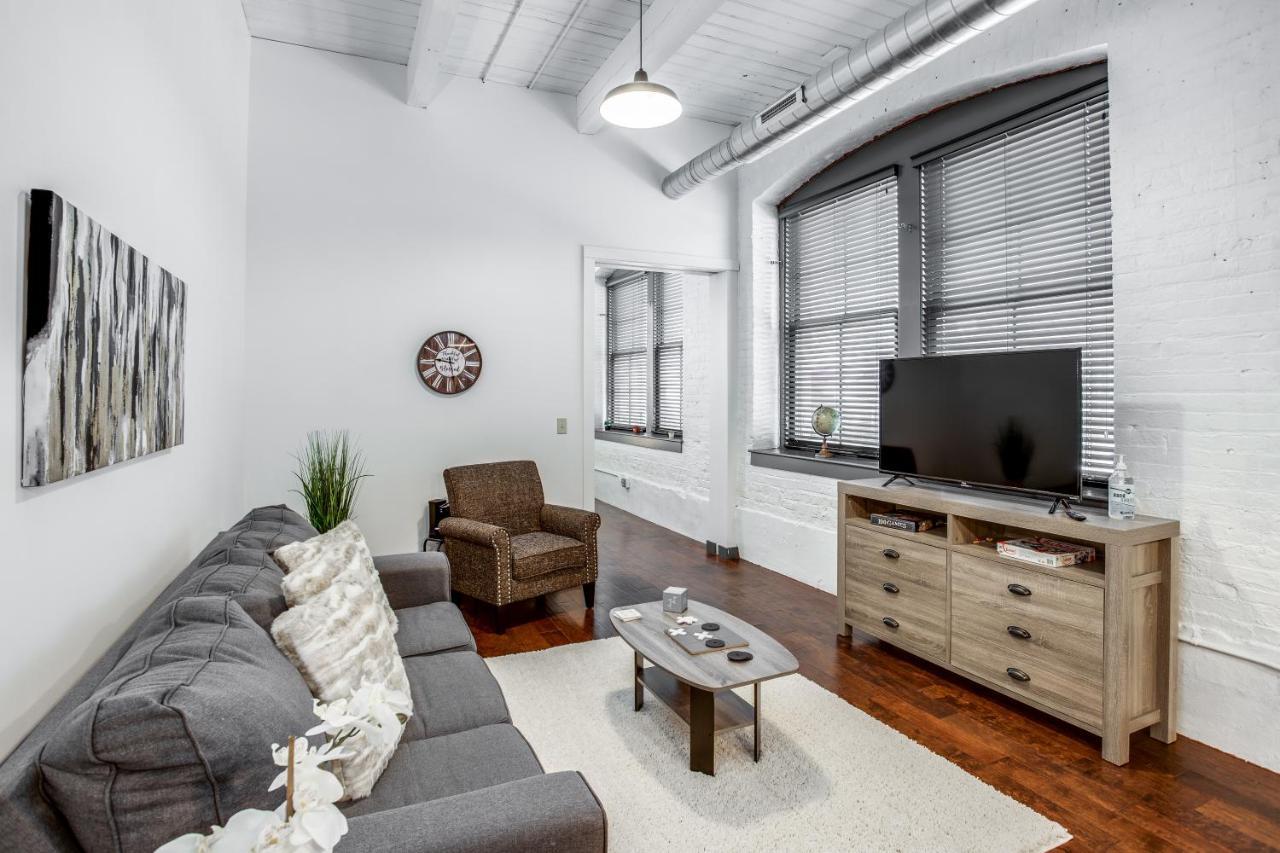 Ny Style Centric Loft With King Bed By Park Ave Apartman Rochester Kültér fotó