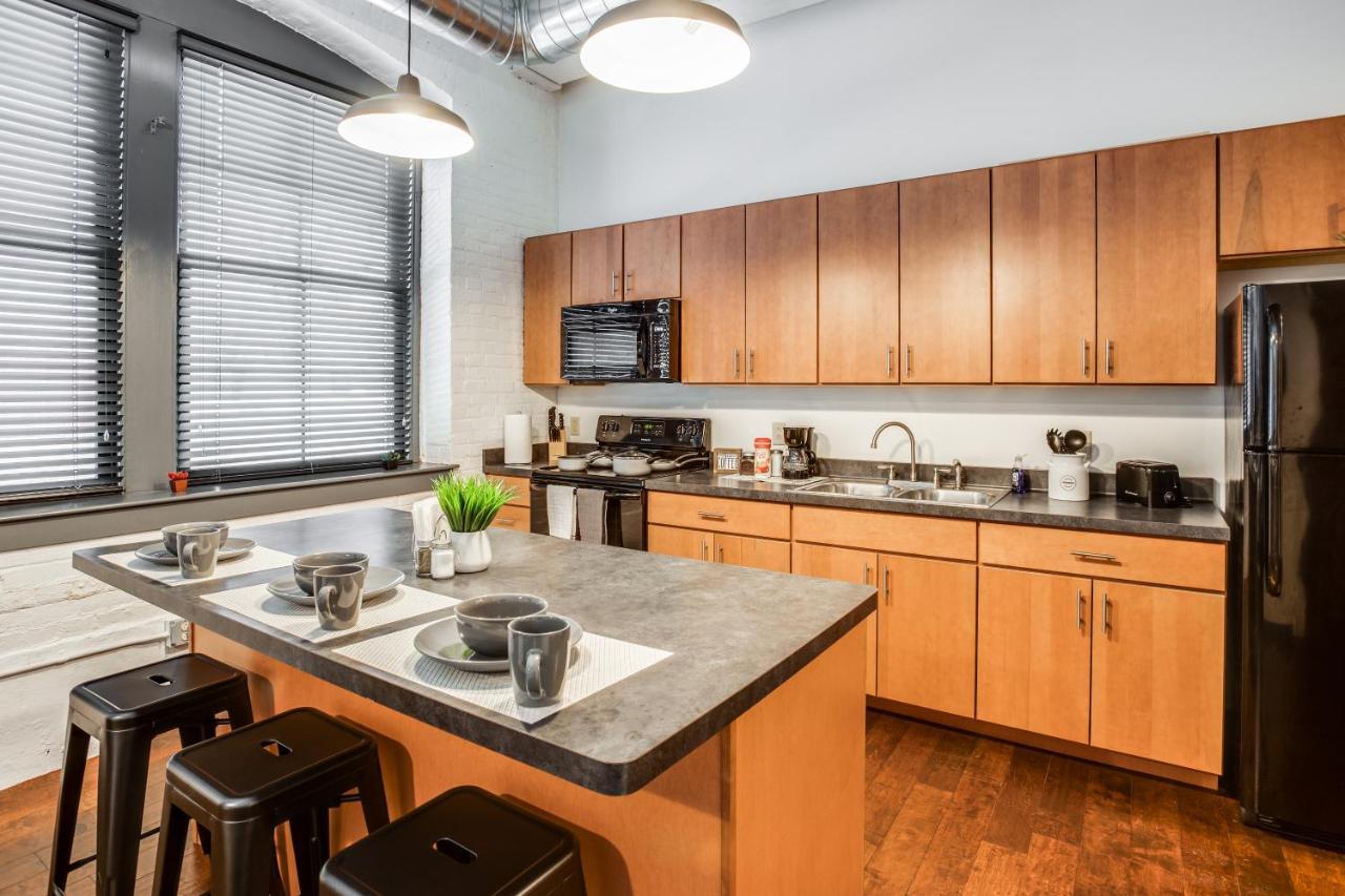 Ny Style Centric Loft With King Bed By Park Ave Apartman Rochester Kültér fotó
