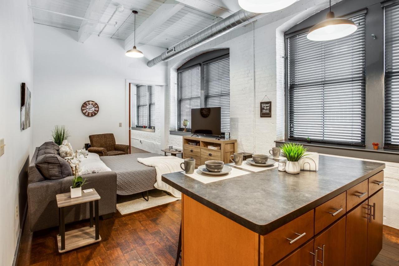 Ny Style Centric Loft With King Bed By Park Ave Apartman Rochester Kültér fotó