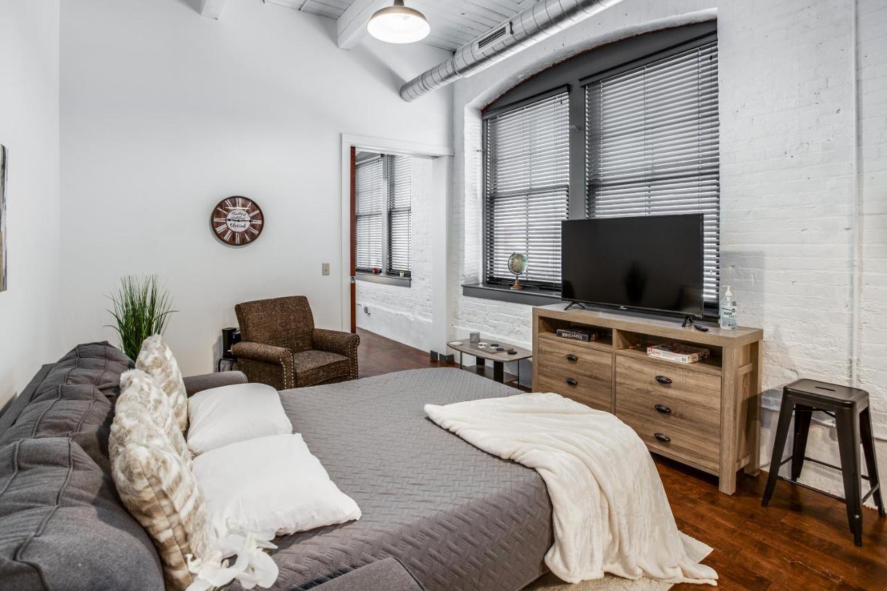 Ny Style Centric Loft With King Bed By Park Ave Apartman Rochester Kültér fotó